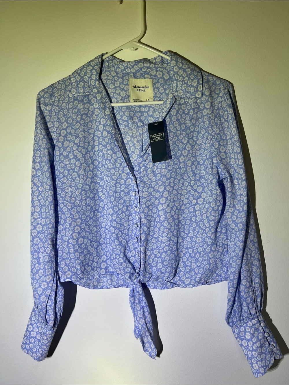 Abercrombie & Fitch Floral Tie-Front Long-Sleeve Blouse NWT Small - Picture 2 of 8